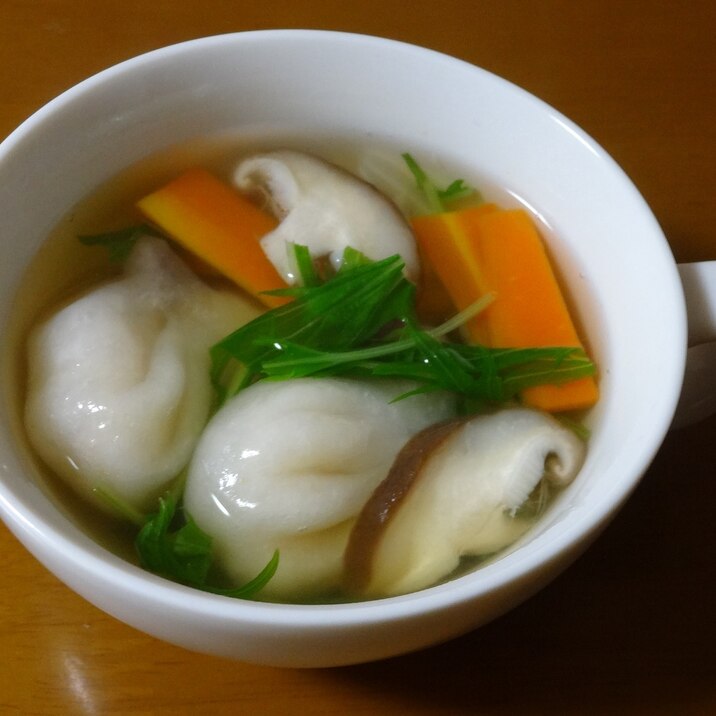 簡単に！水餃子と野菜のスープ